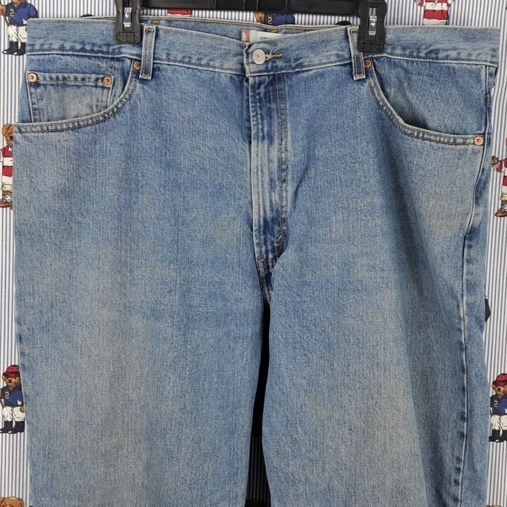 Levi's 550 relaxed fit med light wash straight leg baggy legs denim jeans 42/30